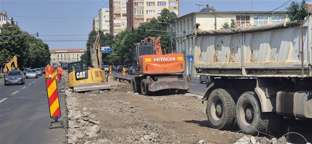 Front de lucru: excavatoare și autobasculantă – 13 iunie 2025
